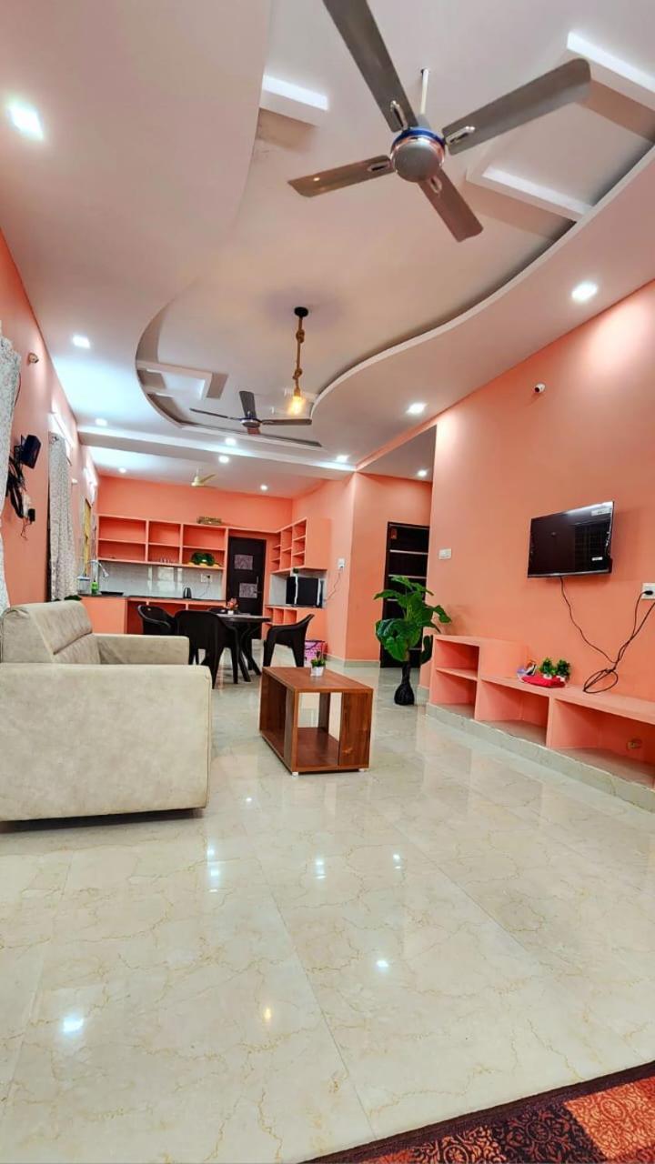Ruhithahomestay- Ac Rooms-Free Wifi- Android Tv - Near To Alipiri- Door Service Tirupati Extérieur photo
